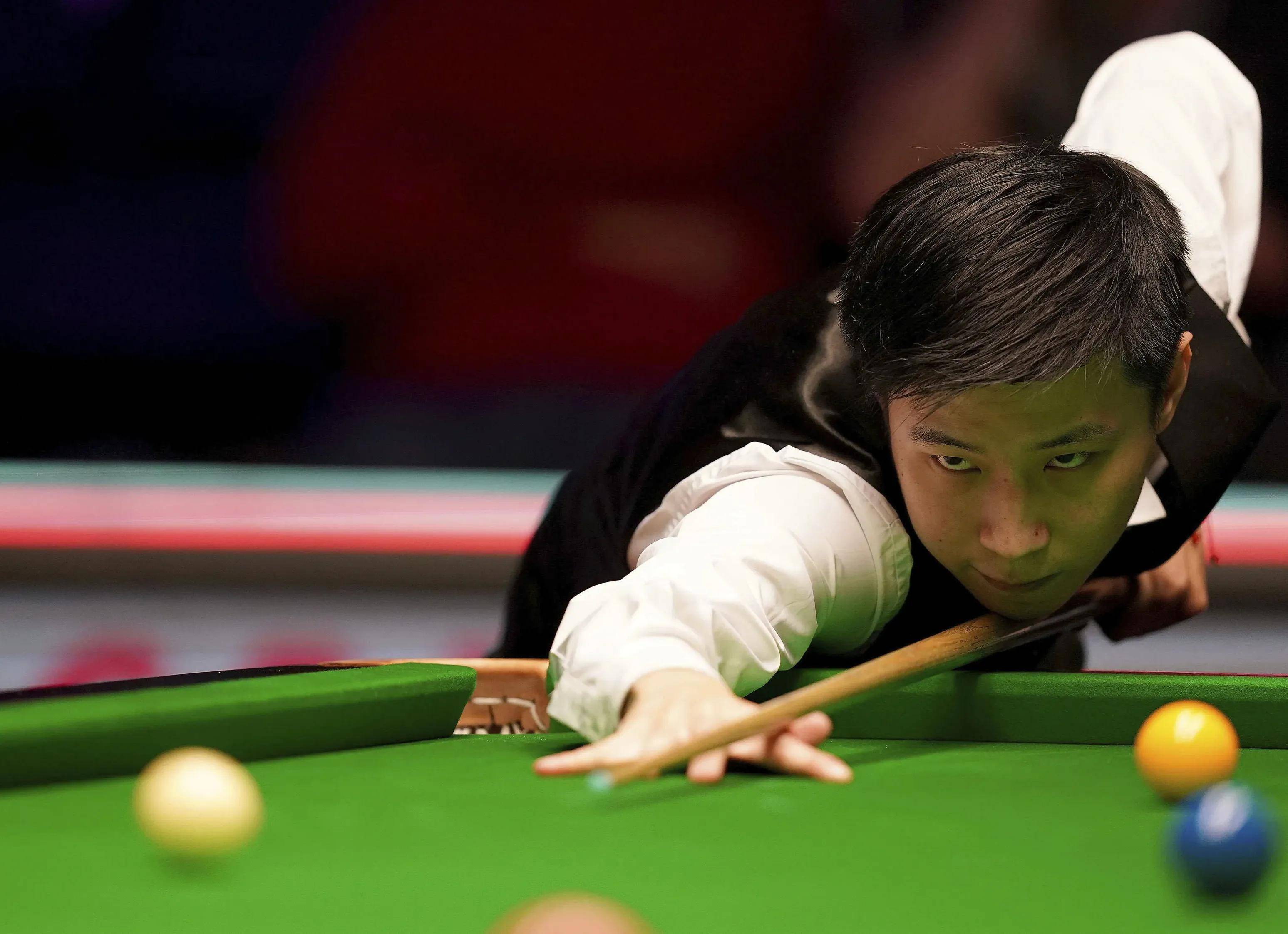 赛中展现他 赛中展现他